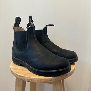 Blundstone Chelsea boots black